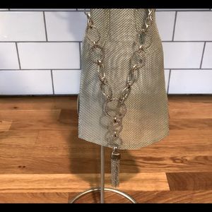 Silver tone necklace